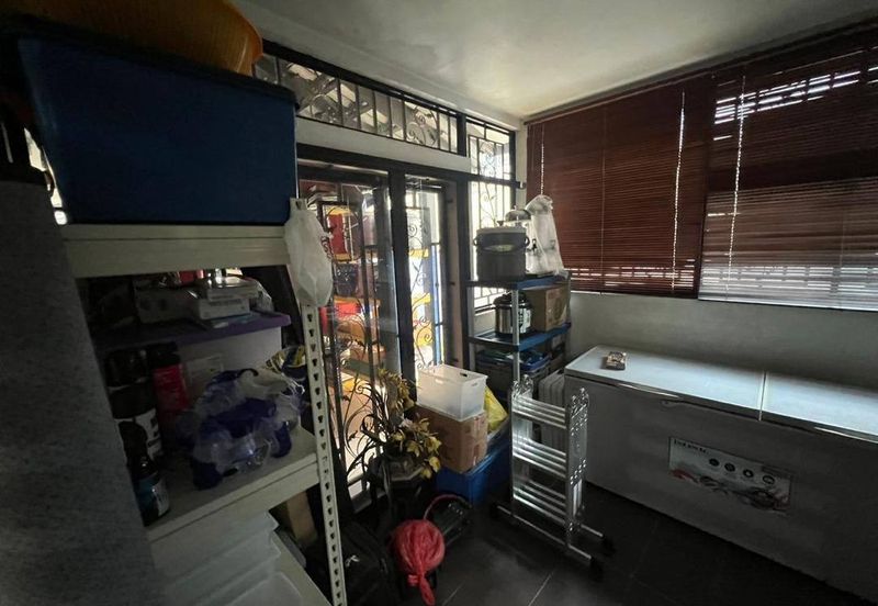 Jalan Bukit Kempas 1/8