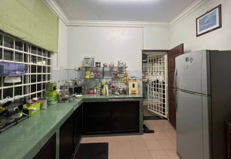 Jalan Bukit Kempas 1/8