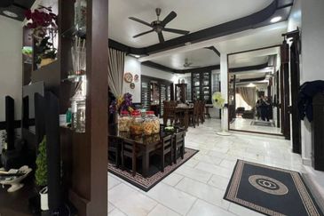 Jalan Bukit Kempas 1/8