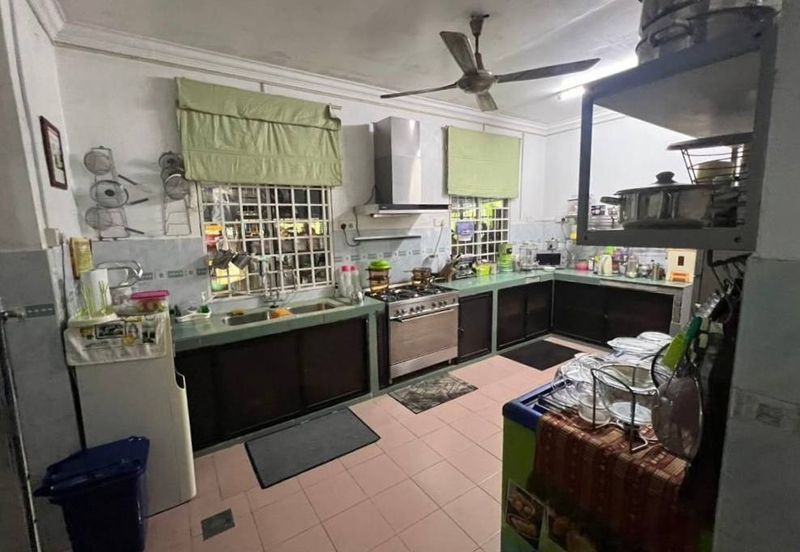 Jalan Bukit Kempas 1/8