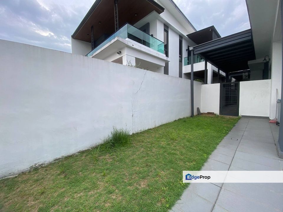 Raintree Indahpura/Kulai/Bandar Putra Kulai/Cluster/Double Storey/RM1.3M – Fully Renovated + Gated & Guarded, Johor, Kulai