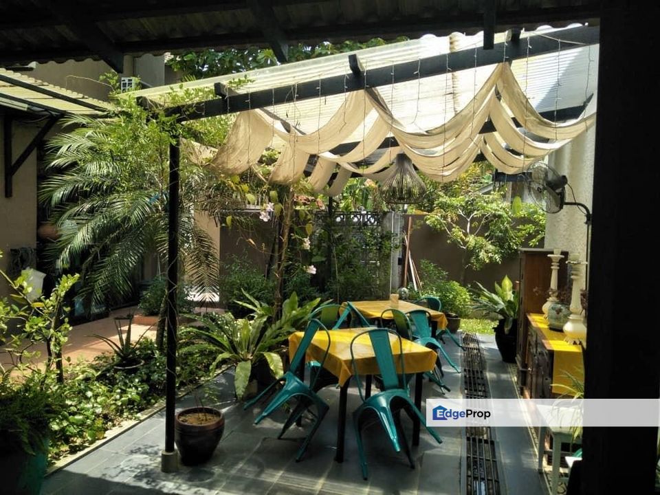 Taman Kolam Air/Taman Nong Chick/Skudai/Bukit Kesenangan/Johor Bahru/Bungalow & Semi-D/2 Units/RM3.5M – Freehold, Swimming Pool & City Location, Johor, Johor Bahru