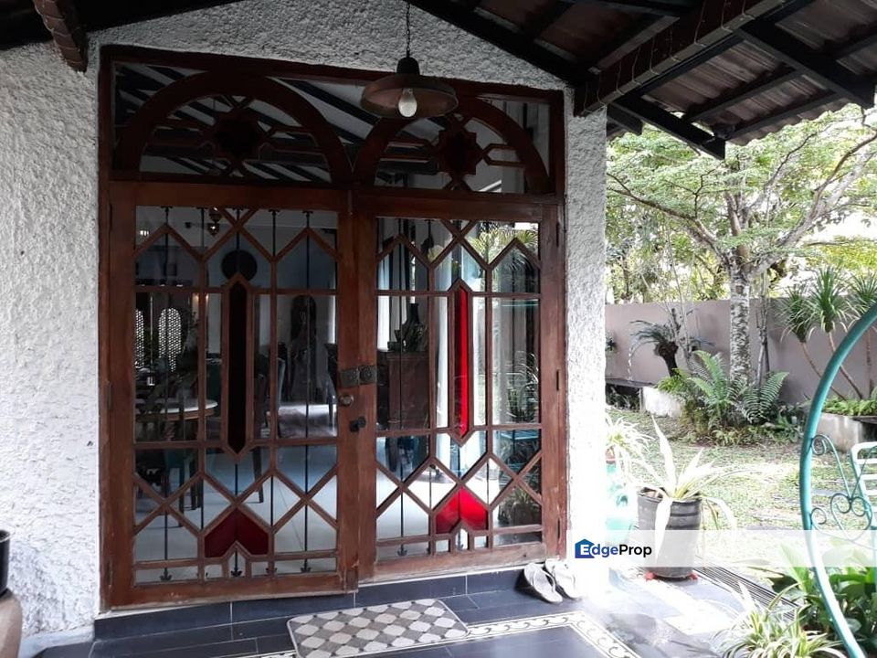 Taman Kolam Air/Taman Nong Chick/Skudai/Bukit Kesenangan/Johor Bahru/Bungalow & Semi-D/2 Units/RM3.5M – Freehold, Swimming Pool & City Location, Johor, Johor Bahru
