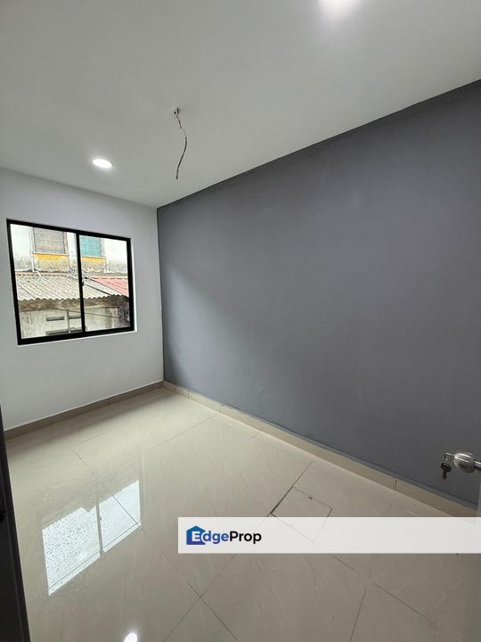 Ulu Tiram/Taman Bukit Tiram/Kampung Oren/Taman Puteri Wangsa/Tebrau/Double Storey-Low Cost House/RM388K – Fully Reno, Unblock View & Big Parking!, Johor, Ulu Tiram