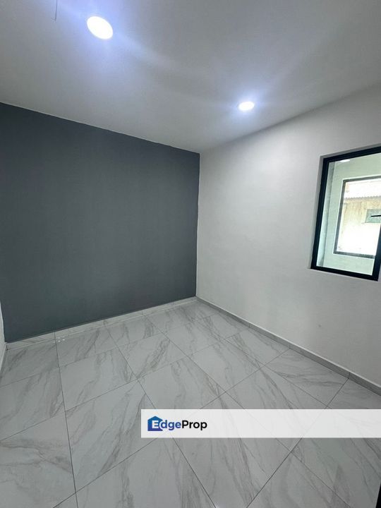 Tun Aminah, Skudai / Low Cost Flat / 2 Bilik / RM165K – Fully Reno, Tingkat Paling Atas!, Johor, Johor Bahru