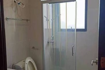 Baypoint @ Country Garden Danga Bay