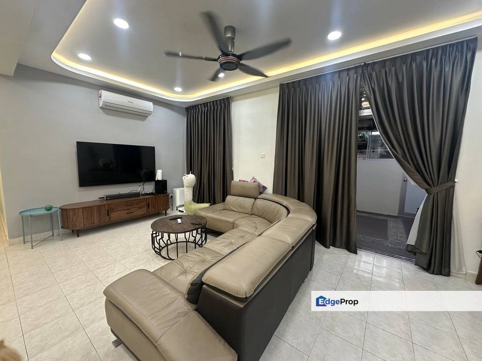 Skudai / Townhouse / NusaVilla / Ground Floor / RM598K – Full Reno <2 Tahun!, Johor, Skudai