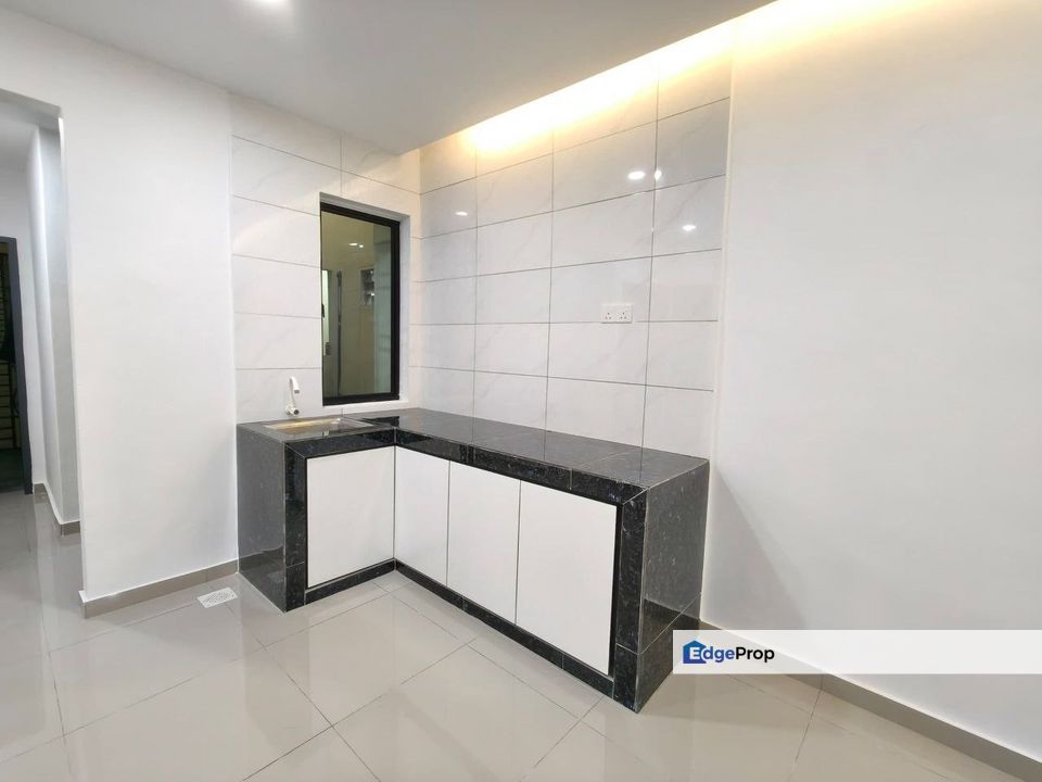 Taman Ehsan Jaya / Johor Bahru / Flat Sri Orkid / RM188K – Corner Unit & Murah!, Johor, Johor Bahru