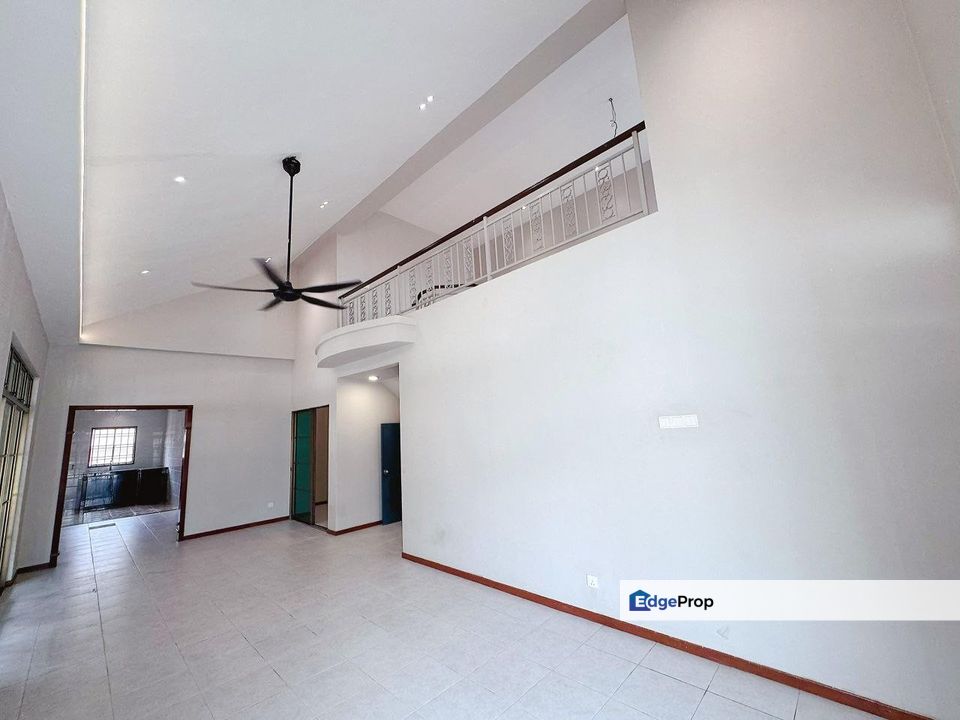 Bukit Impian / Jalan Bukit Impian 23 / Skudai / Taman Impian Emas / Johor Bahru / Large 1.5 Storey Terrace / RM848K – Semi-D Feel/ End Lot, Johor, Skudai