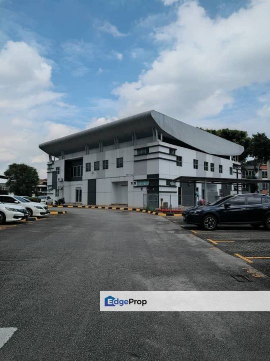 Austin Perdana / Taman Mount Austin / Taman Daya / Taman Desa Tebrau / Johor Bahru / Lake View Apartment / RM335K – Renovated + Freehold Bumi, Johor, Johor Bahru