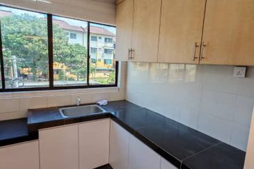 Flat Bandar Selesa Jaya