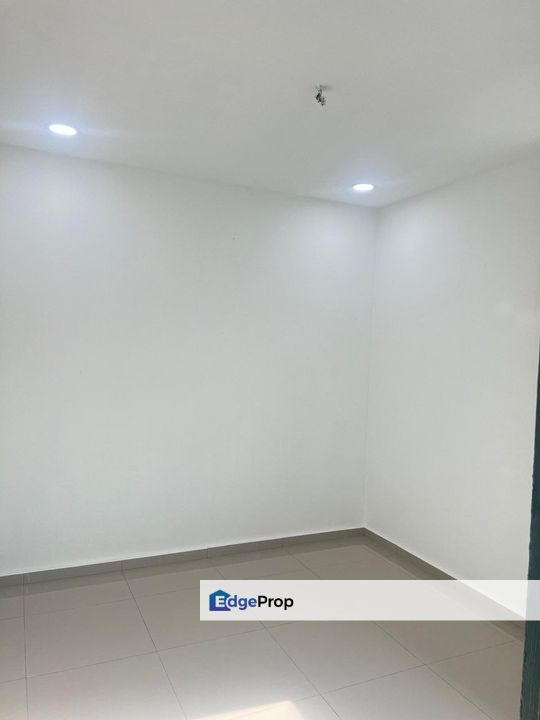 Bandar Selesa Jaya / Skudai / Perling / Johor Bahru / Low Cost Flat / RM158k – Fully Renovated Cantik!, Johor, Skudai