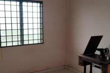 Pangsapuri Merak Kangkar Pulai