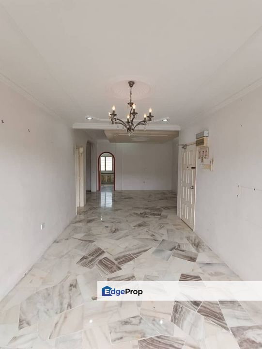 Taman Desa Kempas / Bukit Kempas / Kempas Baru / Johor Bahru / Apartment / RM250k – Top Floor, 1143sqft!, Johor, Johor Bahru