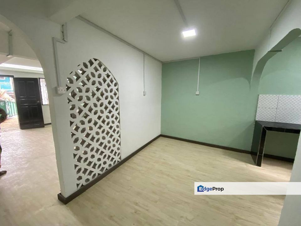 Taman Bukit Tiram / Ulu Tiram / Tebrau / Desa Cemerlang / Bandar Tiram / Double Storey Low Cost Terrace / RM335K – FULL LOAN + FREE SPA! , Johor, Ulu Tiram