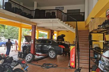 Taman Sri Putra, Kempas