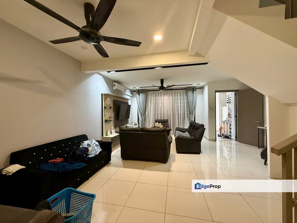 Jalan Ulu Tiram , Bandar Tiram / Double Storey Terrace / For Sale / Reno, Freehold & Partly Furnished, Johor, Ulu Tiram