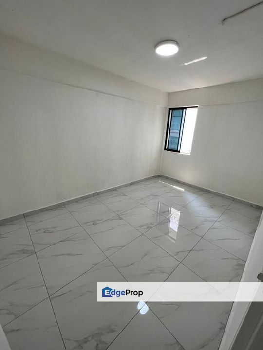 Flat Stulang Laut / Johor Bahru / Flat / RM238K – Fully Renovated + Naik 3 Tingkat Je, Johor, Johor Bahru
