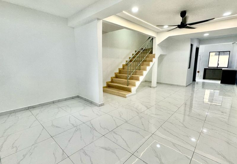 Jalan Mutiara Emas 2