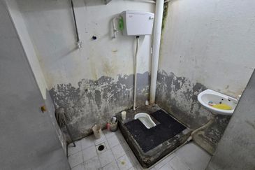 Taman Putri Kulai Flat