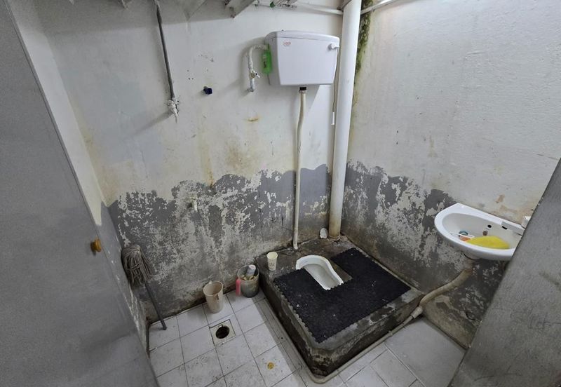 Taman Putri Kulai Flat