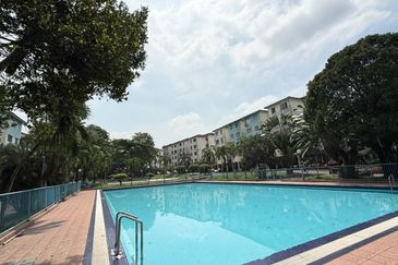 Apartment Seri Intan, Bandar Seri Alam