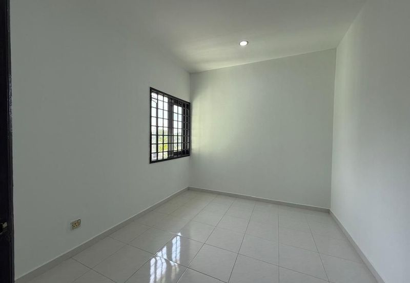 Lily & Jasmine Apartment