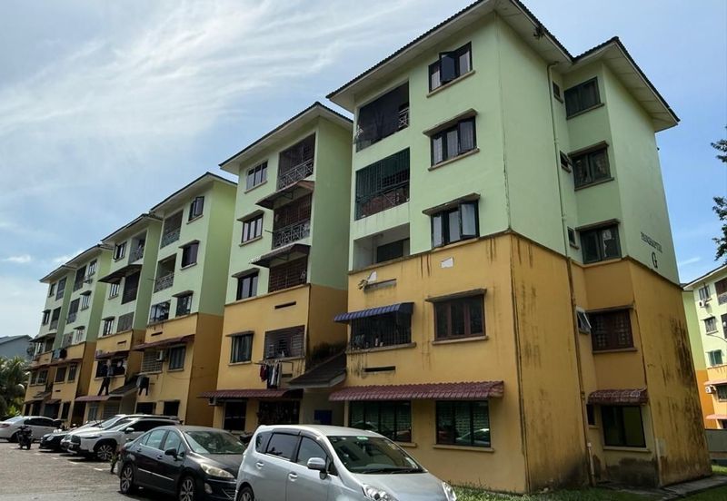 Lily & Jasmine Apartment