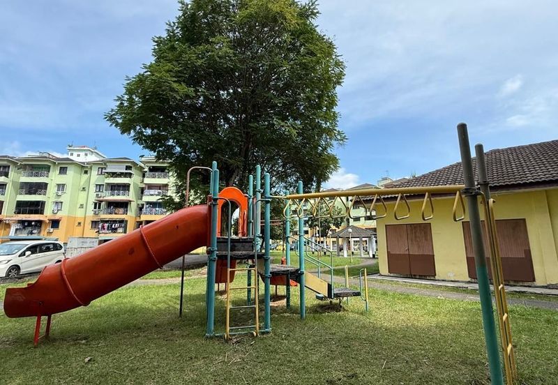 Lily & Jasmine Apartment