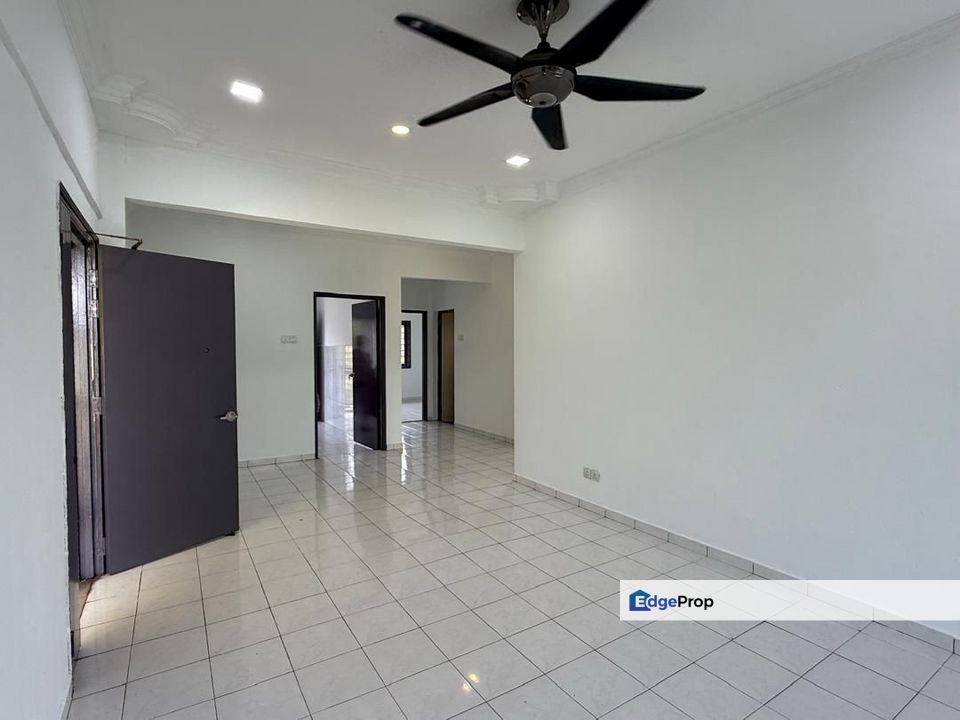 Lily & Jasmine Apartment / Tampoi / Johor Bahru / For Sale / Full Loan + Cash Back, Johor, Tampoi