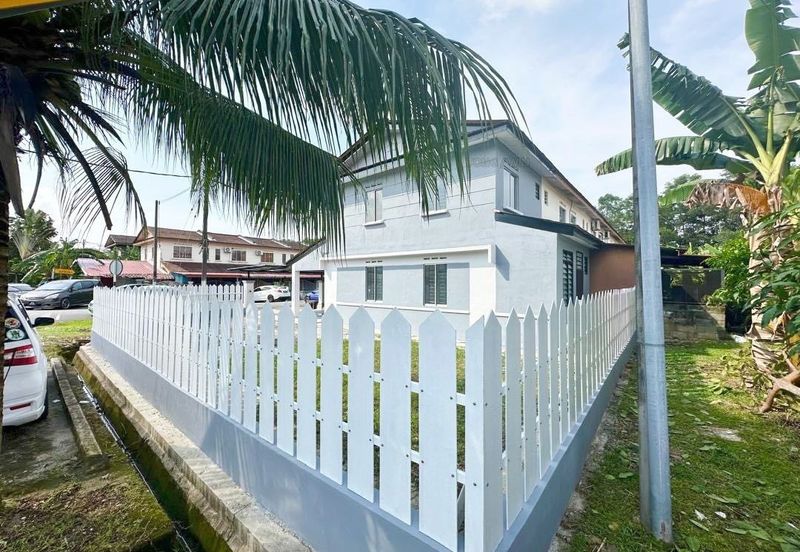 Taman Tanjung Puteri Resort