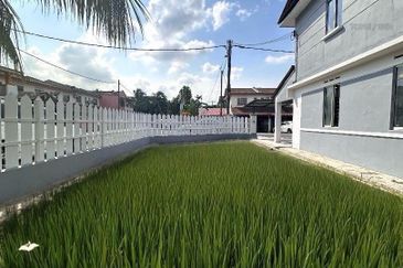 Taman Tanjung Puteri Resort