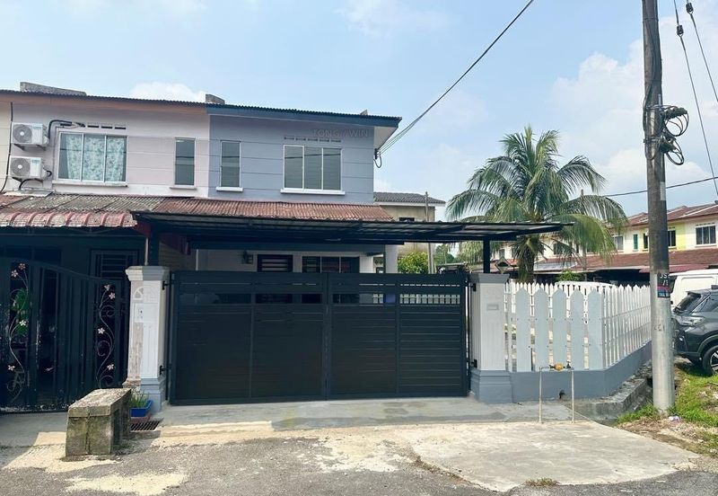 Taman Tanjung Puteri Resort