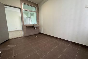 Eastbay Luxury Apartment