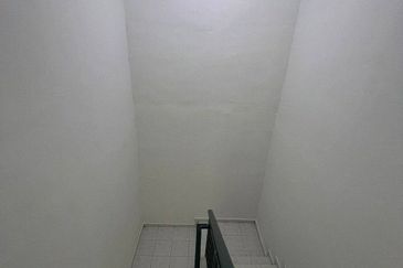 Summer Park Townhouse (Pangsapuri Alam Jaya), Bandar Baru Seri Alam