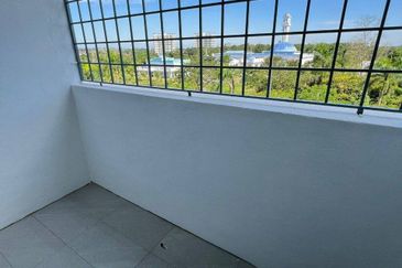 Summer Park Townhouse (Pangsapuri Alam Jaya), Bandar Baru Seri Alam