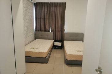 The Pinnacles (Pinnacle Tower)