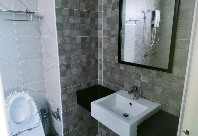 The Pinnacles (Pinnacle Tower)