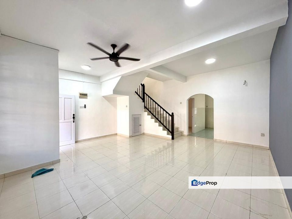 Taman Bukit Dahlia (Pasir Gudang) / Double Storey Terrace / RM470K – Freshly Renovated + Price Drop, Johor, Pasir Gudang