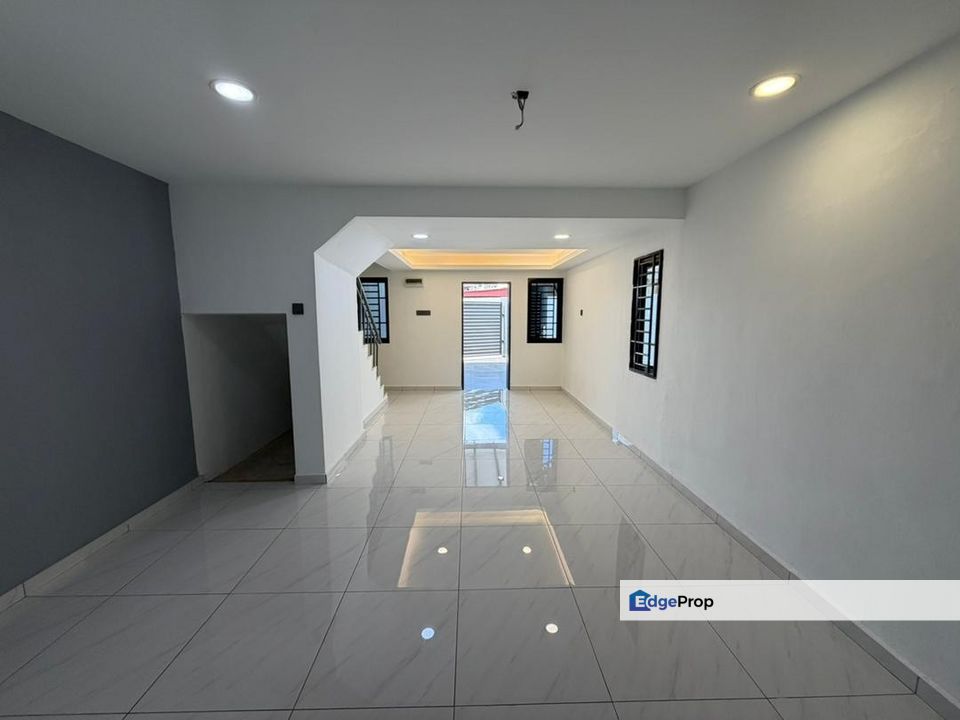 Skudai Baru (Tun Aminah) / Skudai / Johor Bahru / Johor / Double Storey Low Cost Endlot / RM468K – Fully Renovated + Extra Land, Johor, Skudai