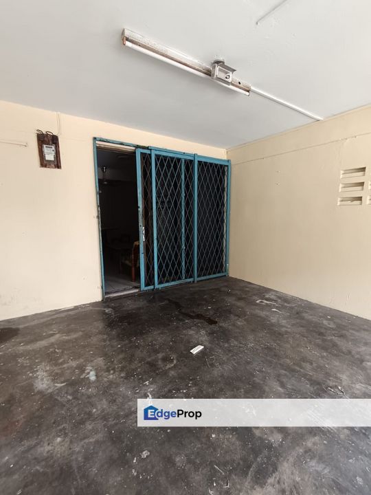 Kulai / 2 Storey Low Cost Terrace / RM300K – Freehold + Extended Unit, Johor, Kangkar Pulai