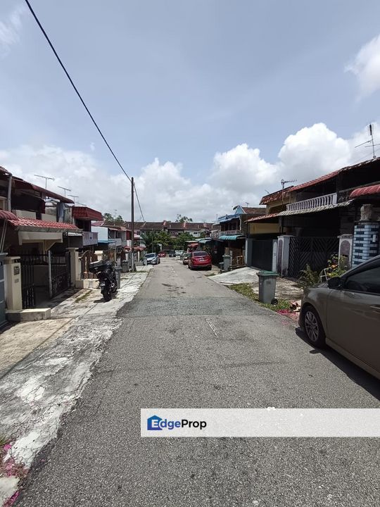 Kulai / 2 Storey Low Cost Terrace / RM300K – Freehold + Extended Unit, Johor, Kangkar Pulai
