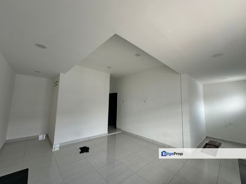 Taman Puteri Wangsa / Single Storey Terrace / RM498K – Freehold + Open Facing + Extended Kitchen!, Johor, Ulu Tiram