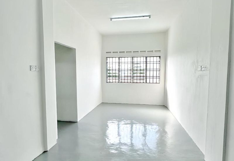 Taman Pulai Utama Flat