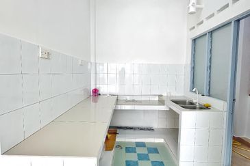 Taman Pulai Utama Flat