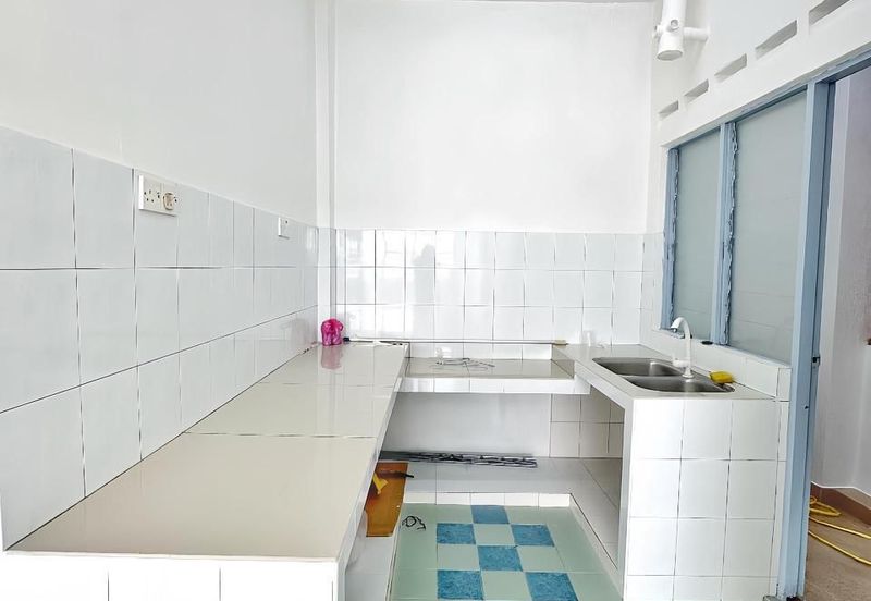 Taman Pulai Utama Flat