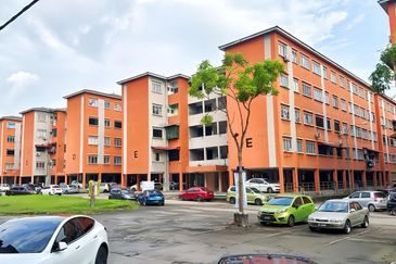 Taman Pulai Utama Flat