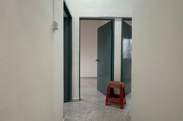 Taman Pulai Utama Flat