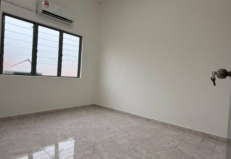 Taman Pulai Utama Flat