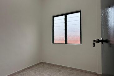 Taman Pulai Utama Flat